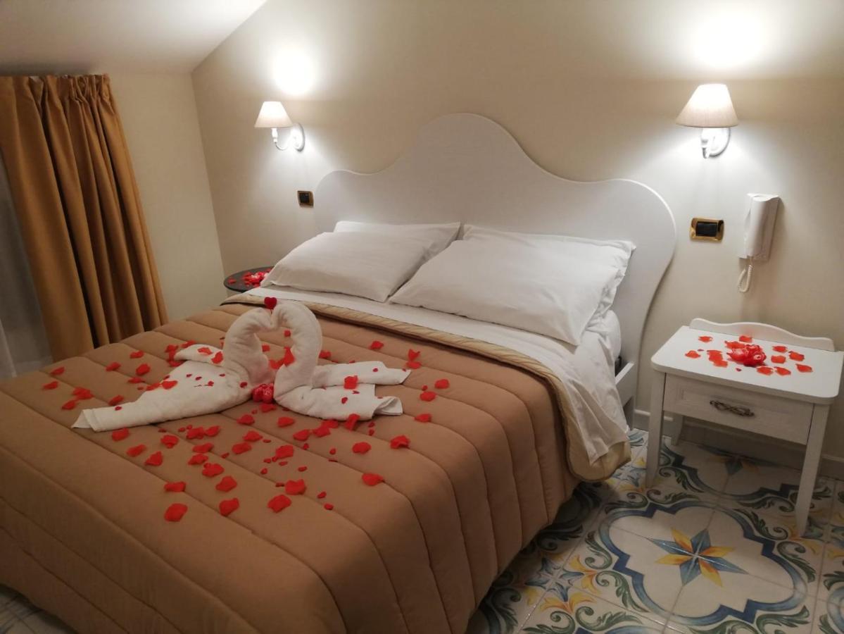 Il Sogno Srls Hotel Airola Bagian luar foto